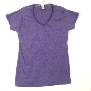 Gildan Softstyle Ring Spun Short Sleeve T Shirt in Purple Women's Large V-Neck